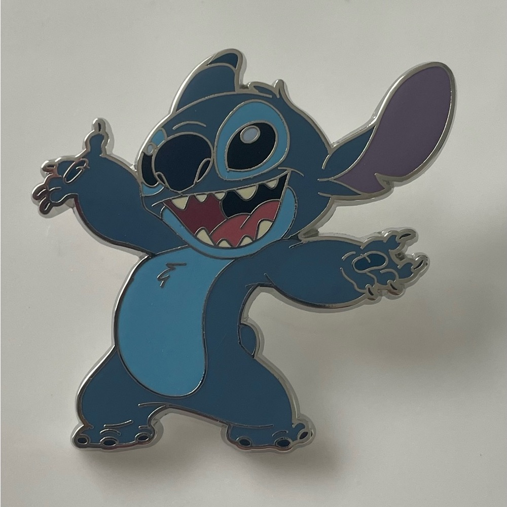 Disney Stitch Happy Pin - NEW - Picture 3 of 4
